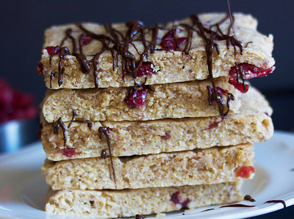 17 DIY Versions Of Your Favorite Protein Bars