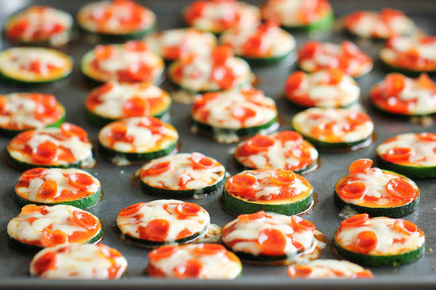 These zucchini "pizza" bites.